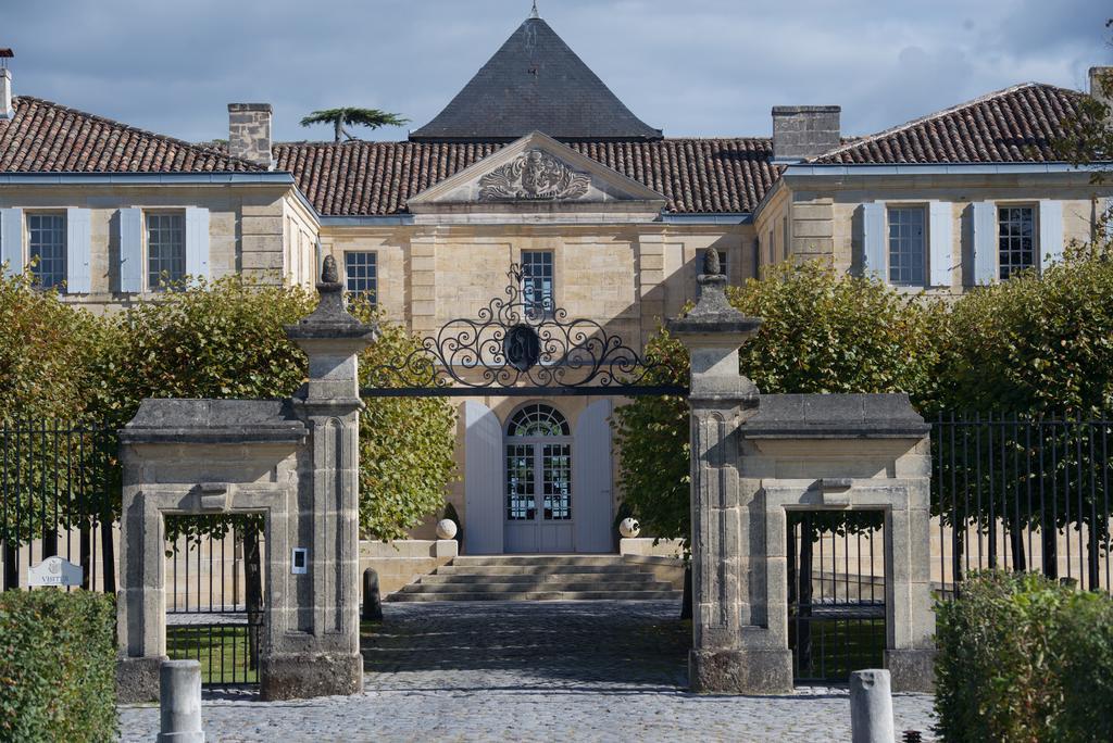 Chateau Du Tertre Arsac Bagian luar foto